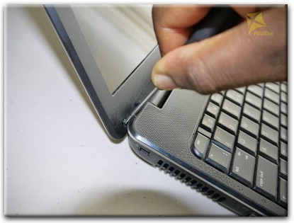 Замена экрана ноутбука Compaq в Красном Селе